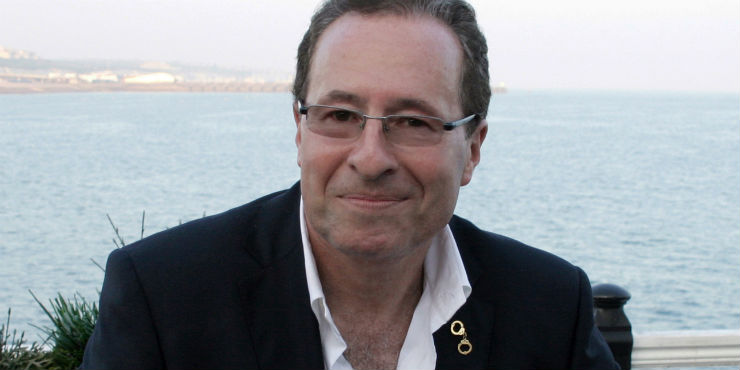 Peter James